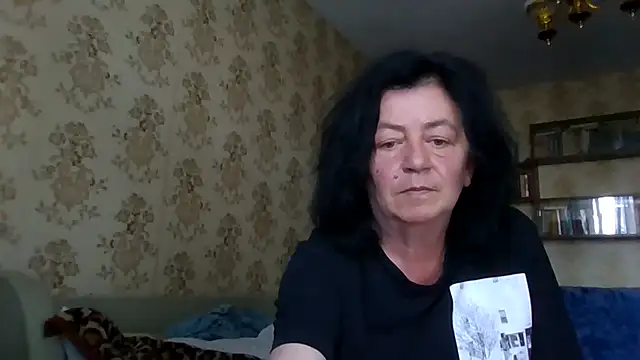 GypsiQueen2 live sex cam