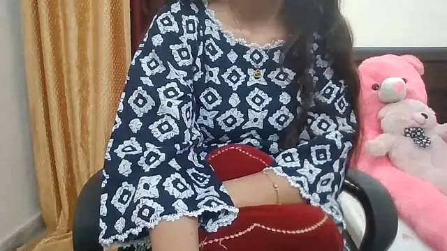 Sexy_iknoor live cam on StripChat