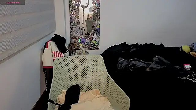 freyaa_sorcerees webcam