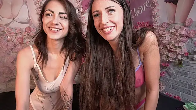 KinkyFriedChicks webcam
