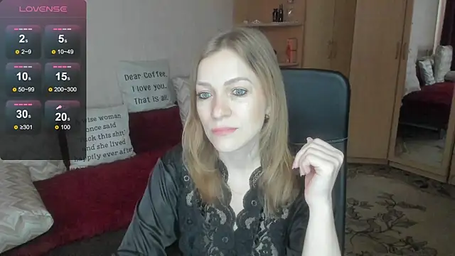 Tiffany_Bates live cam on StripChat
