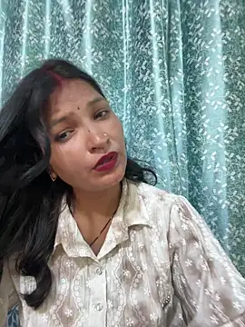Priyaa_1433 webcam