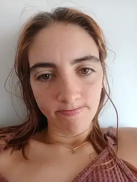 Honeygirl08 webcam