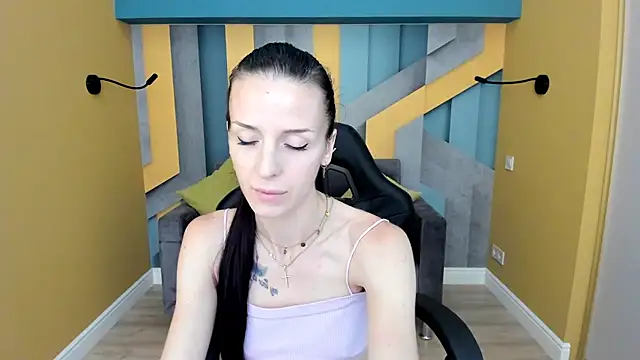 NoirDiva live cam on StripChat