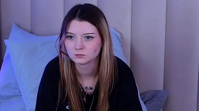 AlyssFrost webcam