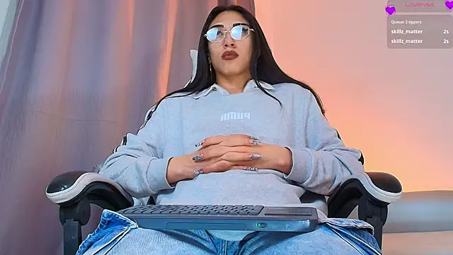 Velvet_Raze webcam