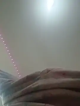 MiaSaen live cam on StripChat