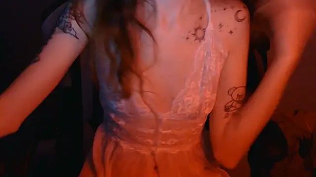 EllaMae2000 webcam