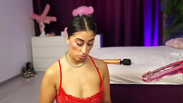 Madam_Diamond webcam