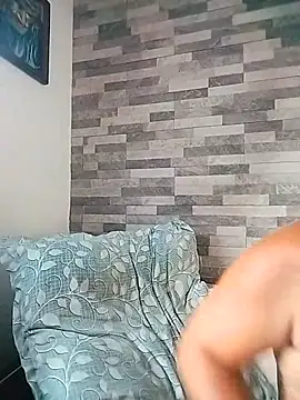 adrian_adi40 (Ask my age) - Hello guys show