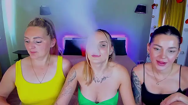 MagicEyess live sex cam
