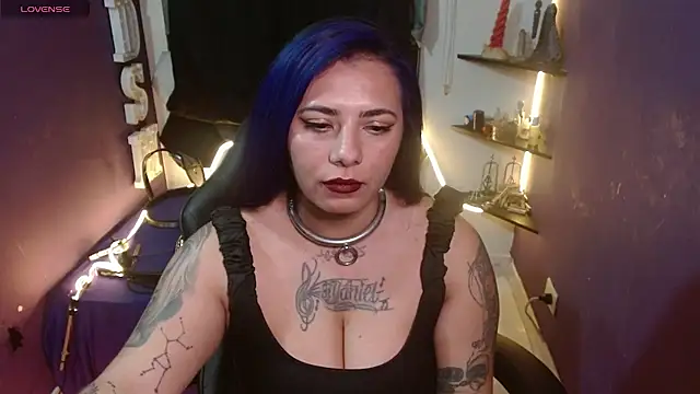 Alexa_Slavehot777