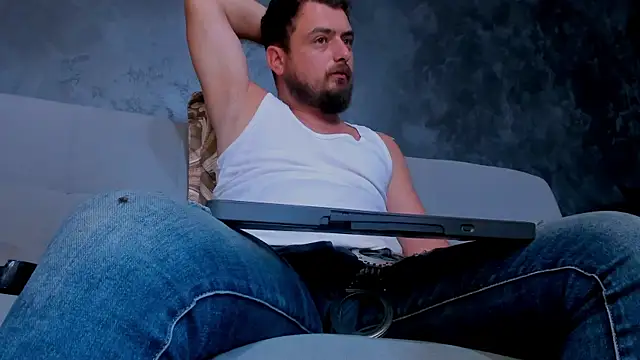 CLOUDYMARK live cam on StripChat