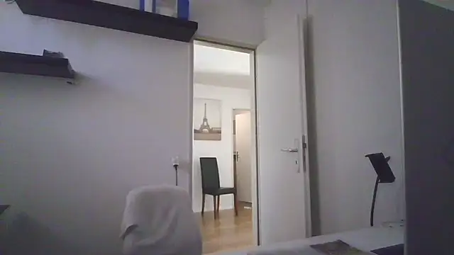 alpha-hunk live cam on StripChat