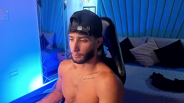Emmet_CollinsJS live cam on StripChat