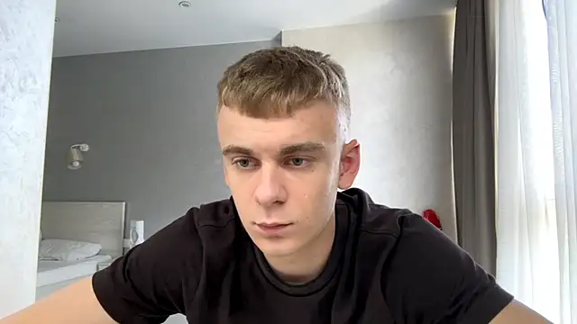 SoloFury live cam on StripChat