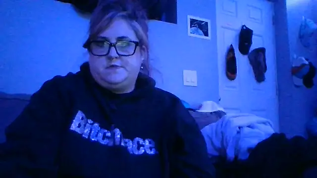 chloeluxe69 live cam on StripChat