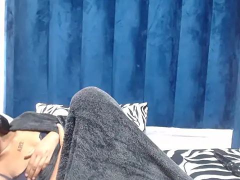 Fatassxx22 live cam on StripChat