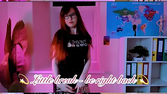 CarolGiggly webcam
