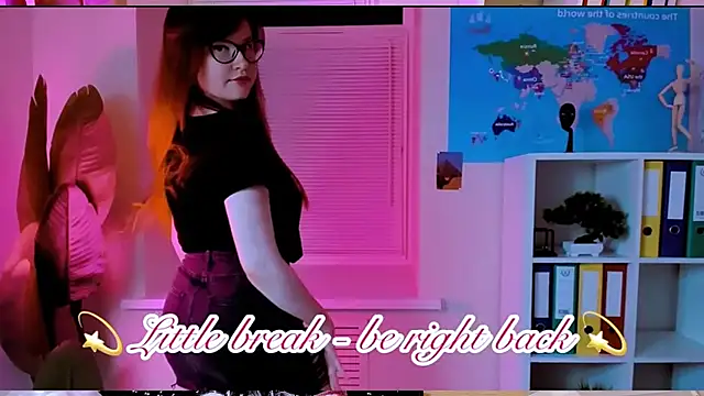 CarolGiggly webcam