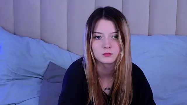 AlyssFrost webcam
