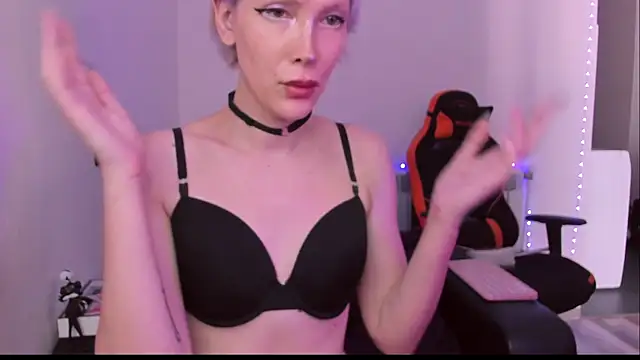 Lyricca webcam