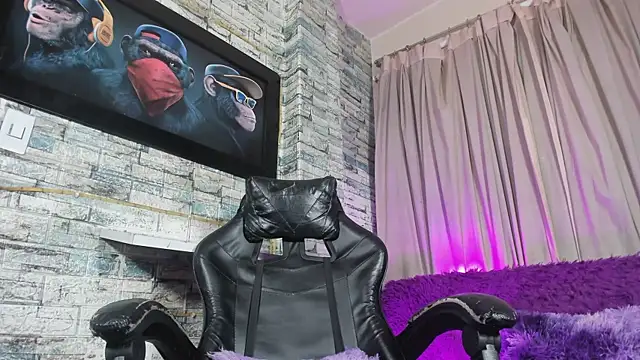 Zamara_Kleii webcam