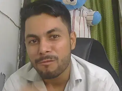 Stubborndesiboy webcam