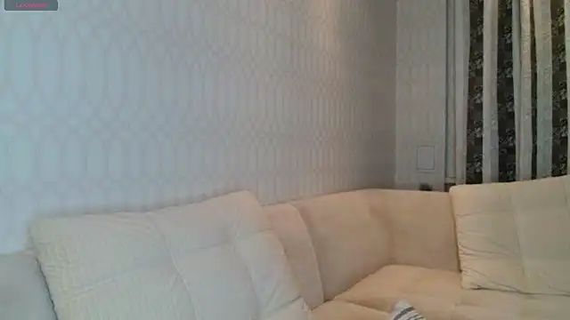 KellePourier webcam