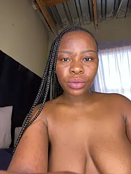 MiyaXo2 webcam