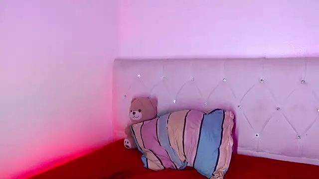 Angel_foxc13 webcam