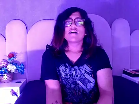 jessie_dark30 webcam