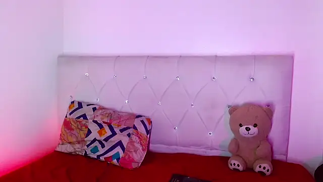 Angel_foxc13 webcam