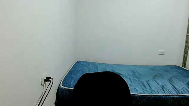 estefania224 live cam on StripChat