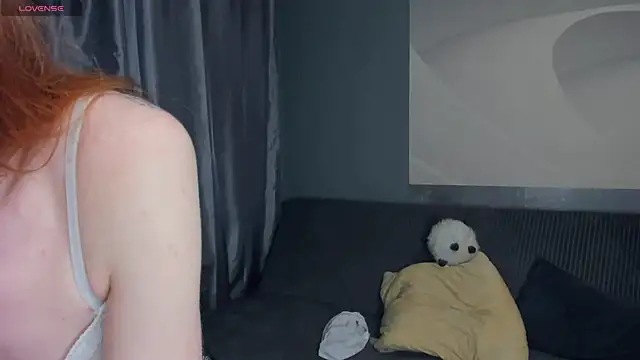 TarynPalek webcam