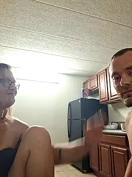 DaKinkyCouple webcam