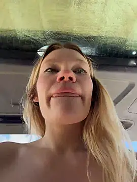 justmilaa live cam