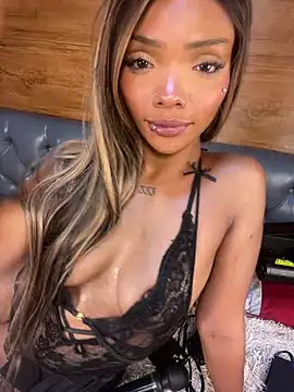 PinkyMoon webcam