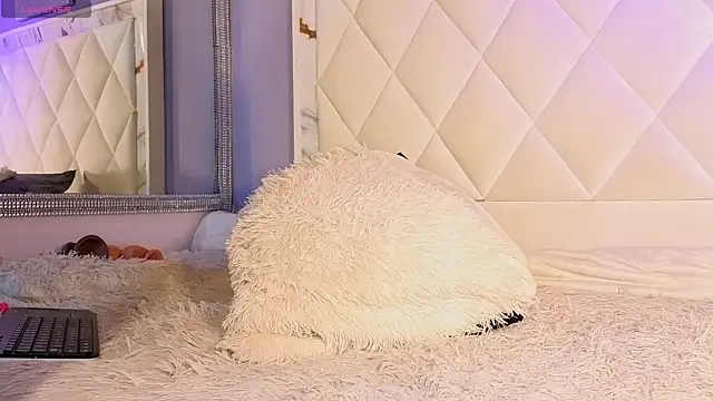 Melody-rose live cam