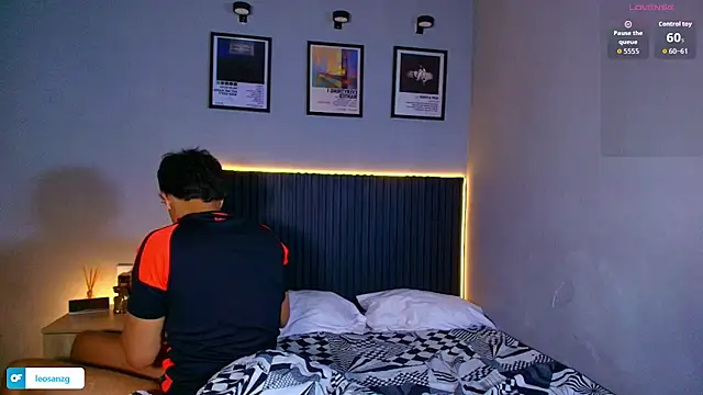 Leo_Savage_ webcam
