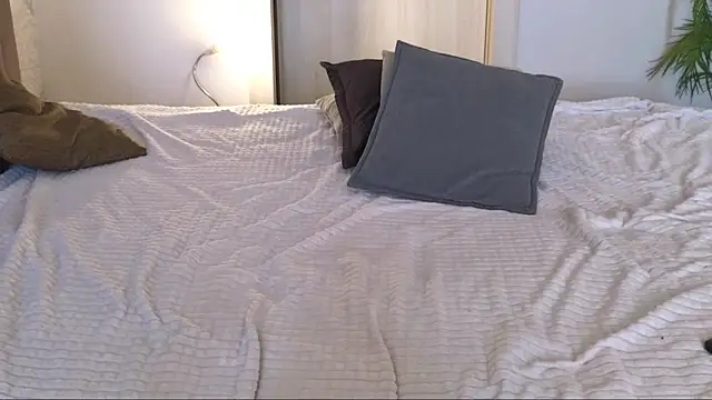 BlushingAngelita webcam