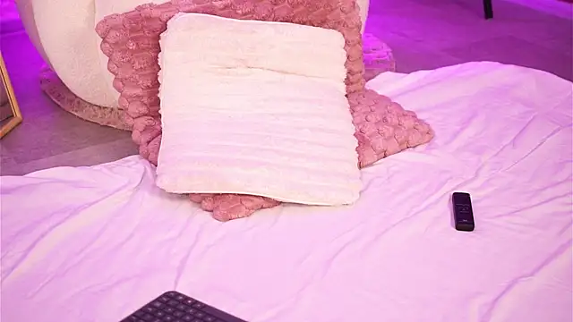 Kira_Krush webcam