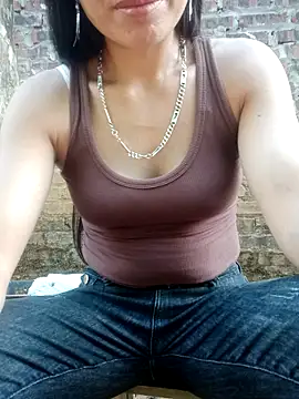 Bella-lynlyn webcam