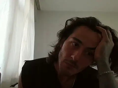 MAYBEYOUTWT webcam