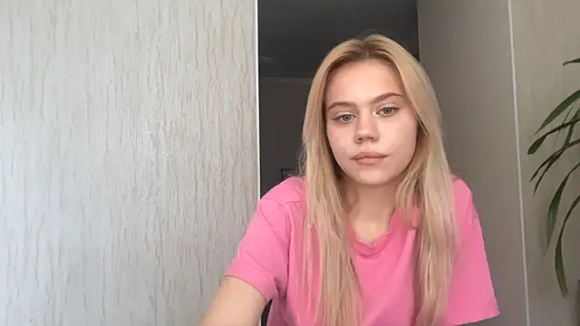 Glamorforyou live cam on StripChat
