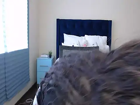 QUEENMANDYY webcam