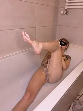 AlexaMorettiX webcam