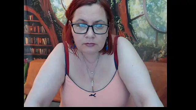 PlayfullMature webcam