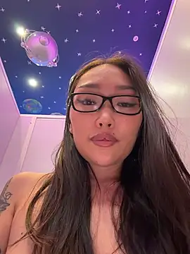 trytomakememoam webcam