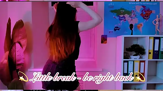 CarolGiggly webcam